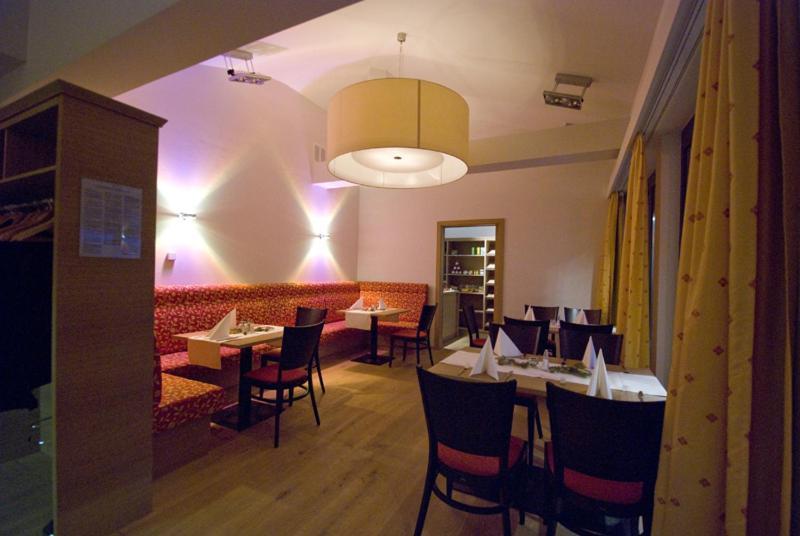 Restaurant Waldmeisterei เกรา ภายนอก รูปภาพ