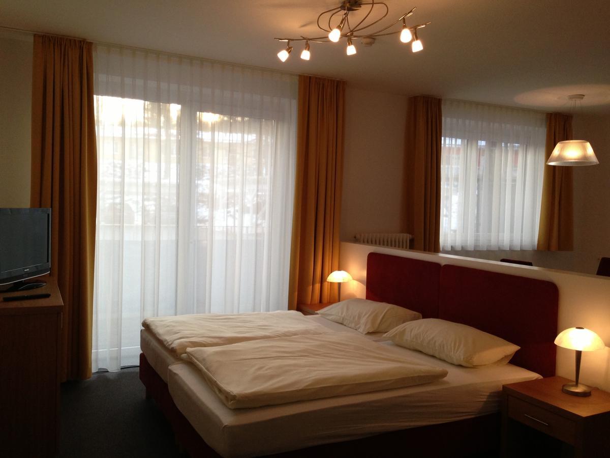 Restaurant Waldmeisterei เกรา ภายนอก รูปภาพ